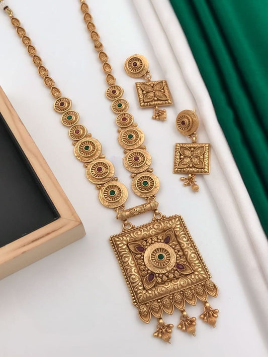 Alluring Antique Gold plated Long Necklace