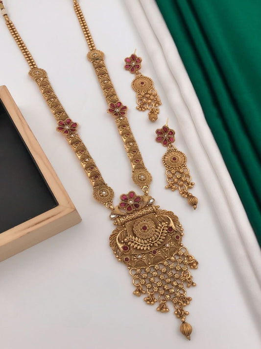 Alluring Antique Gold plated Long Necklace