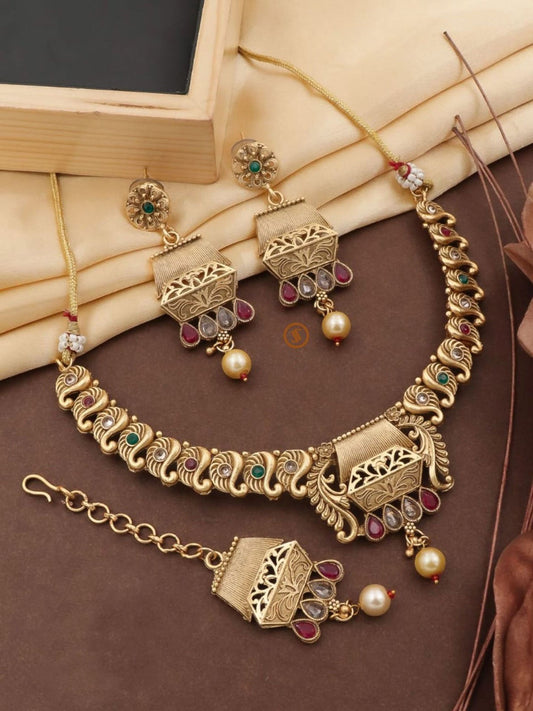 Royal Gold plated Necklace with mang tikka